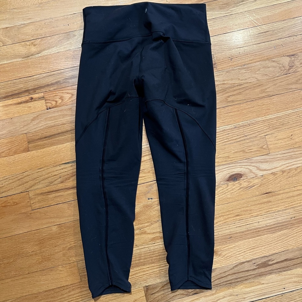 Lululemon ⅞ wonder under high rise leggings with mesh detail on back